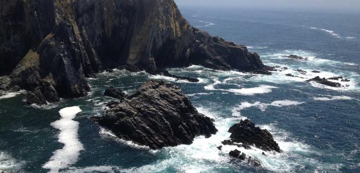 景甜大甜甜高清壁纸《乡村爱情16》张中维为什么要离开山庄？王小蒙和谢永强和好了吗_乐帮资源库